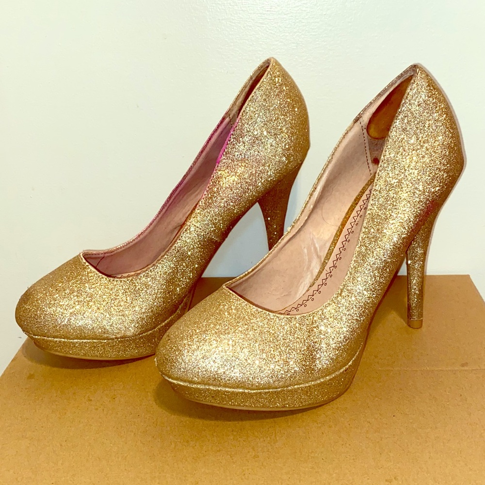 Gold Olsenboye glitter heels